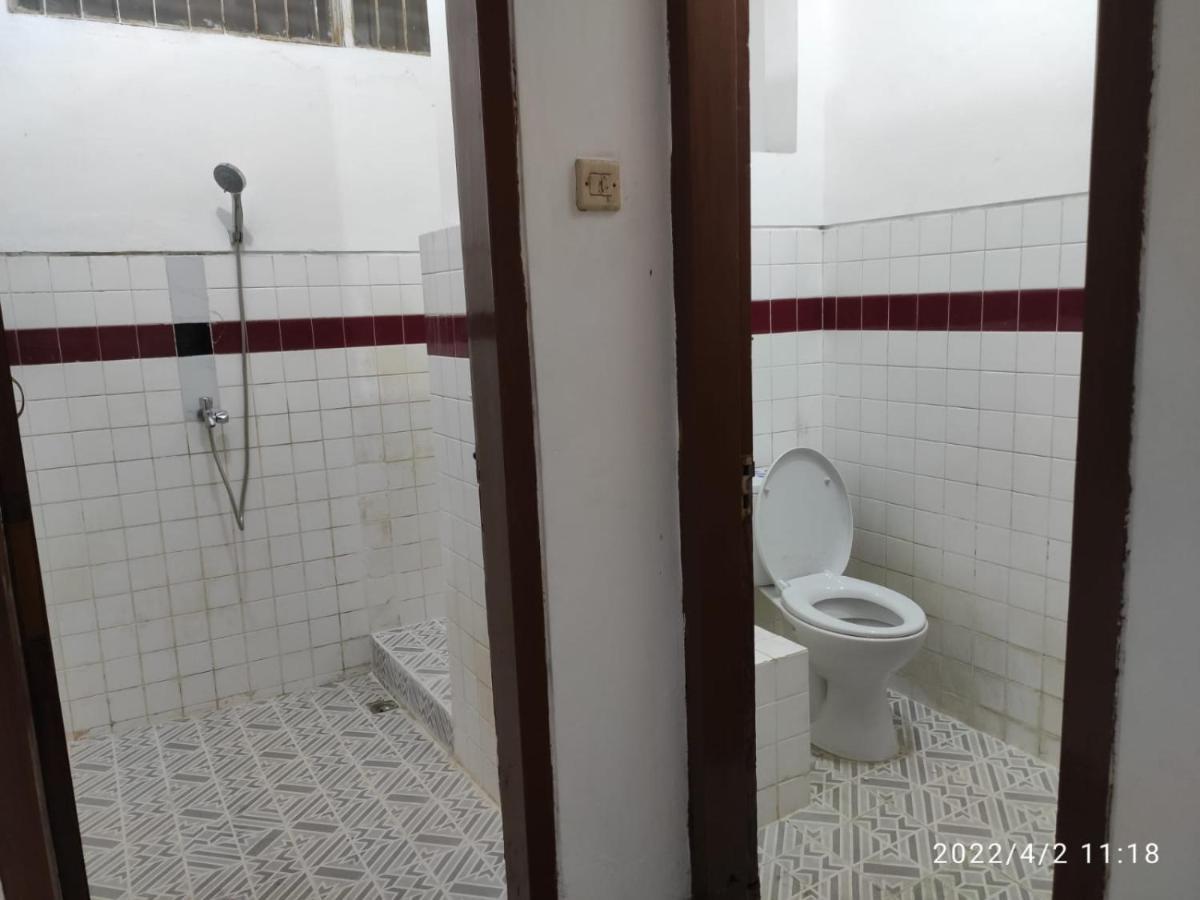Kelana 2 Nice Homestay Semarang Esterno foto
