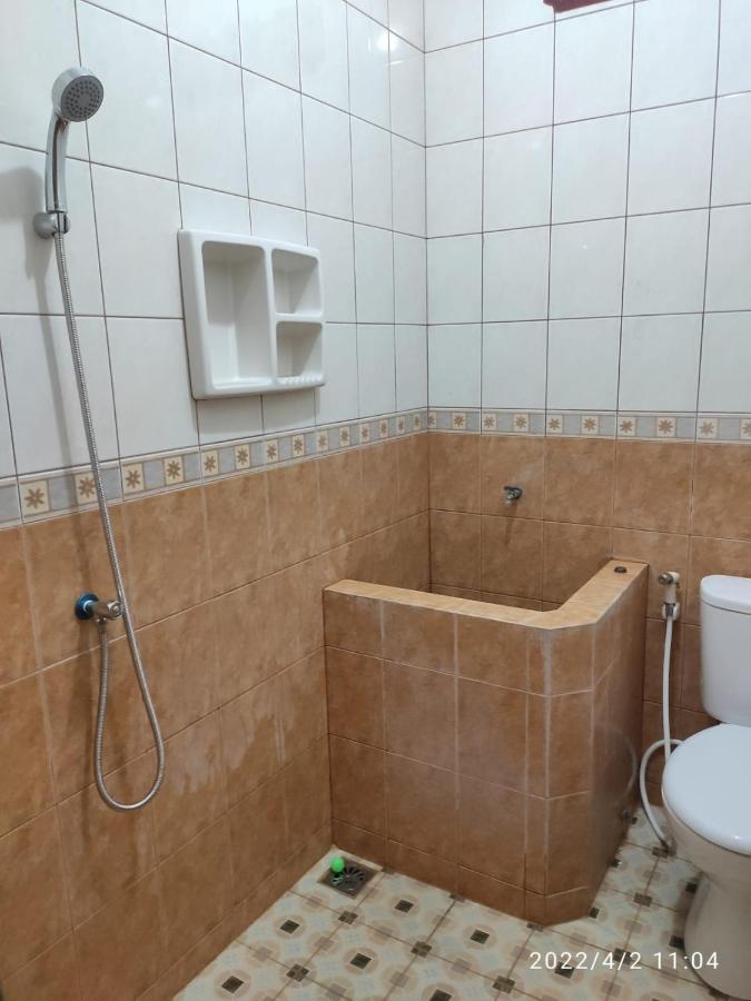Kelana 2 Nice Homestay Semarang Esterno foto