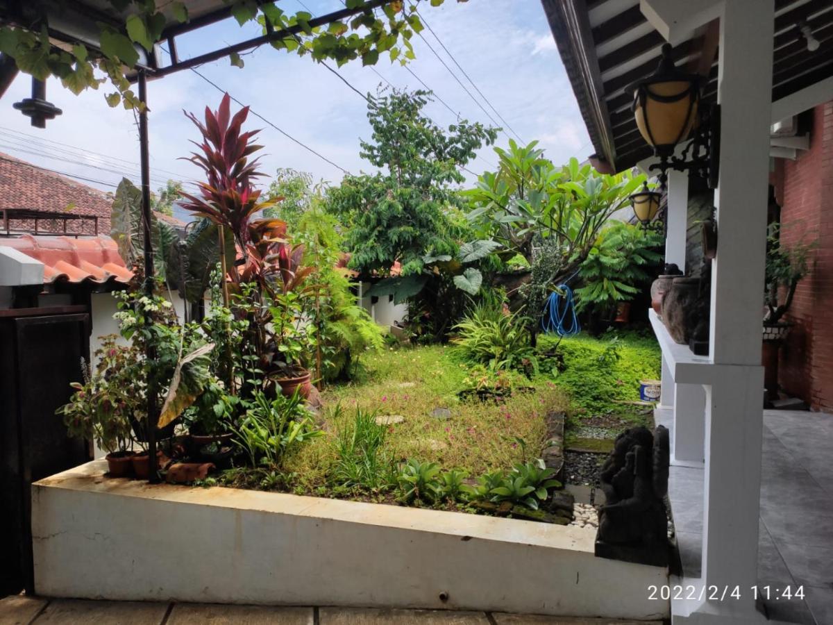 Kelana 2 Nice Homestay Semarang Esterno foto