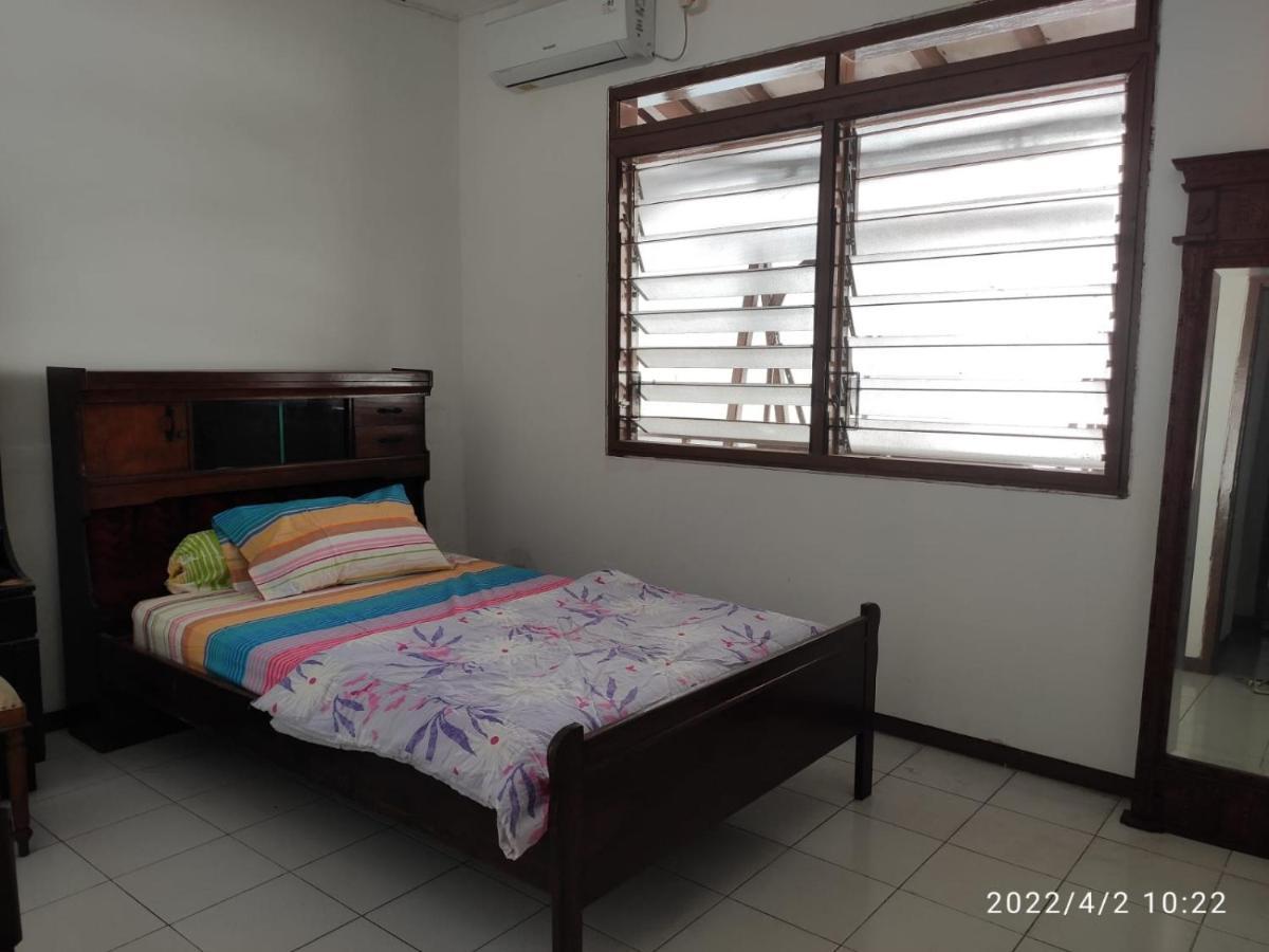 Kelana 2 Nice Homestay Semarang Esterno foto