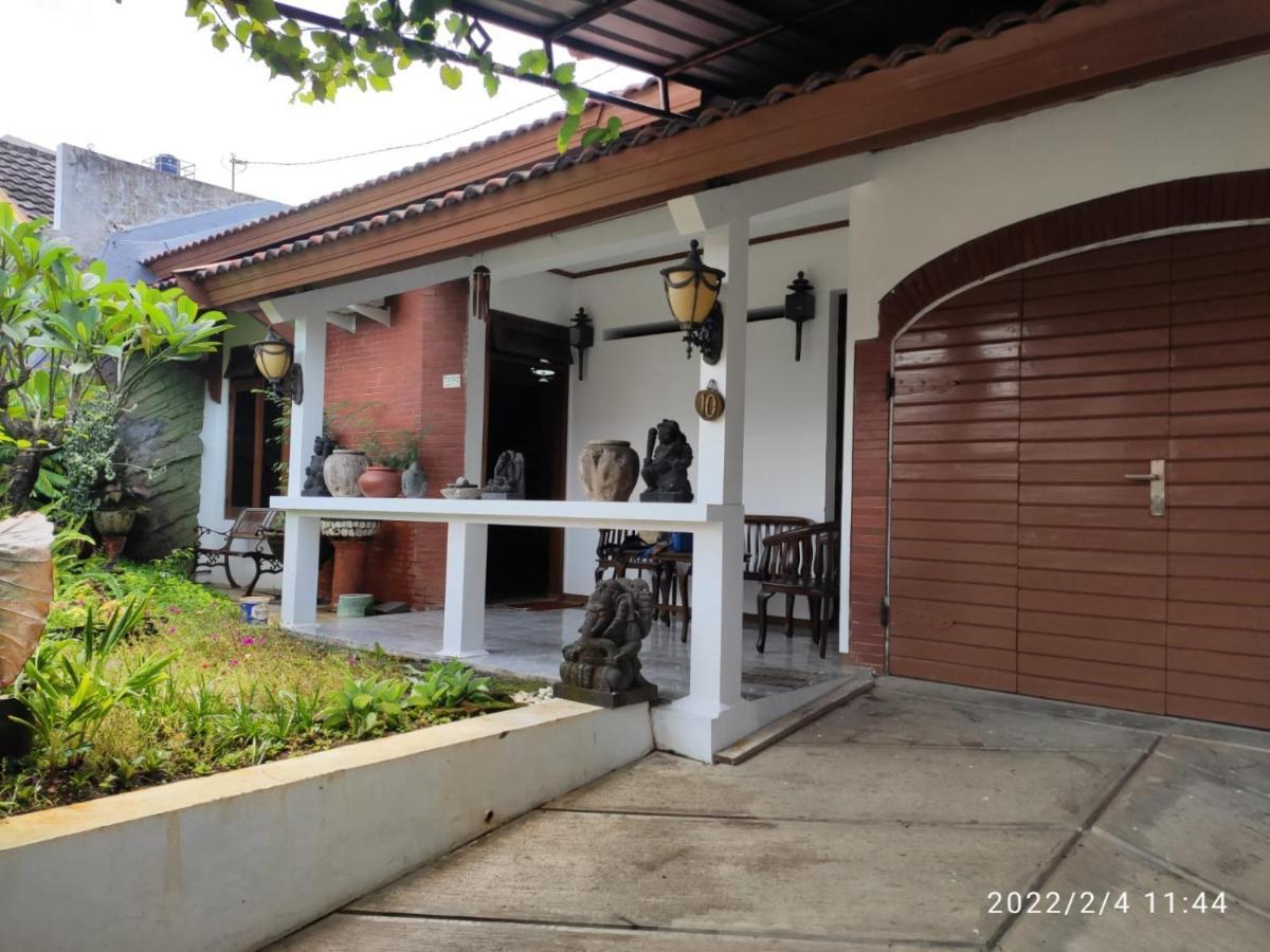 Kelana 2 Nice Homestay Semarang Esterno foto
